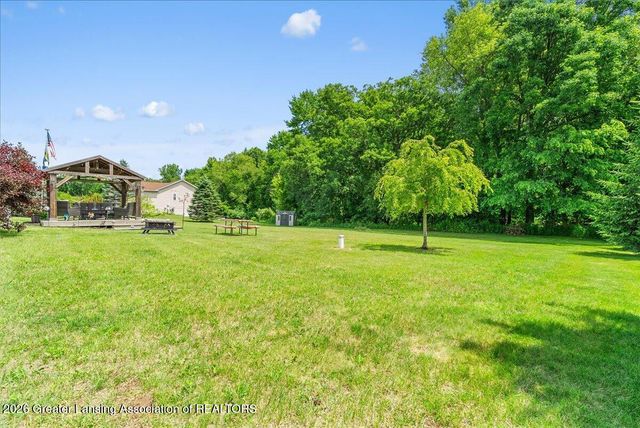 4659 Gables Wood Way, Webberville, MI 48892