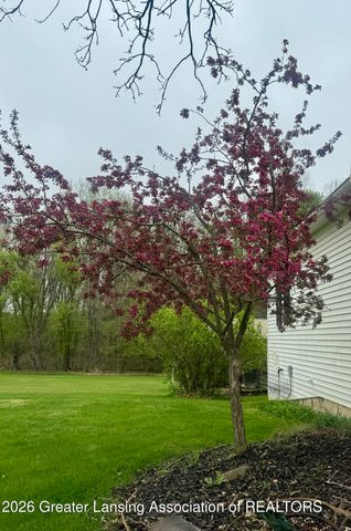4659 Gables Wood Way, Webberville, MI 48892