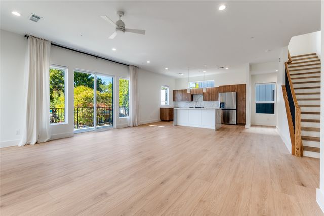 2206 Arroyo Avenue 401, Dallas, TX 75219