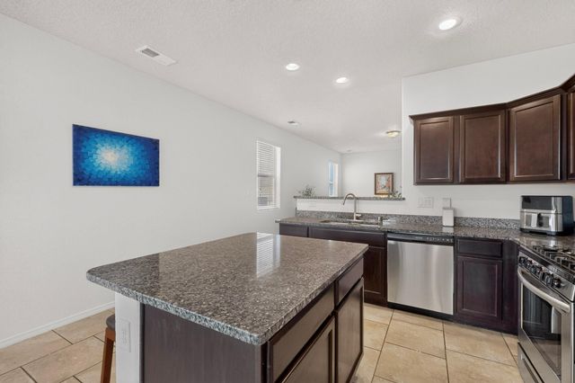 5929 Sandoval Drive NE, Rio Rancho, NM 87144