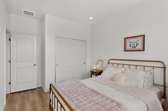 5929 Sandoval Drive NE, Rio Rancho, NM 87144