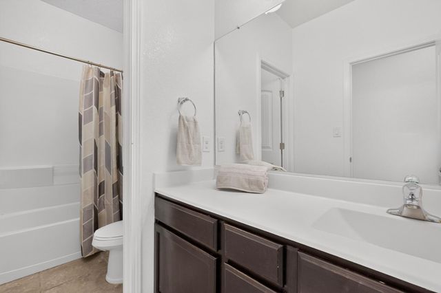 5929 Sandoval Drive NE, Rio Rancho, NM 87144