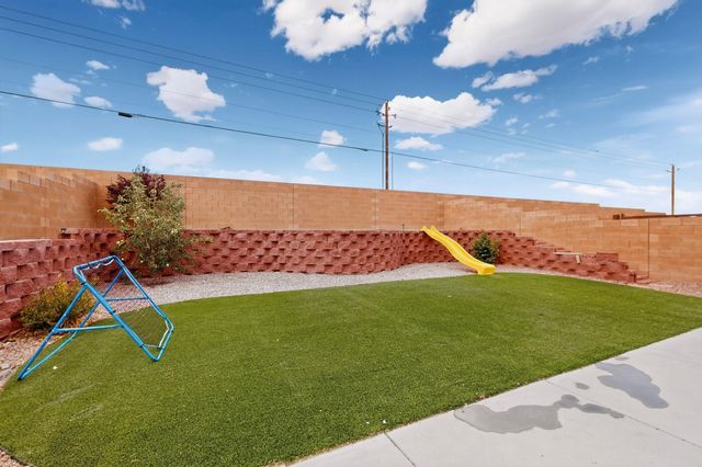 5929 Sandoval Drive NE, Rio Rancho, NM 87144