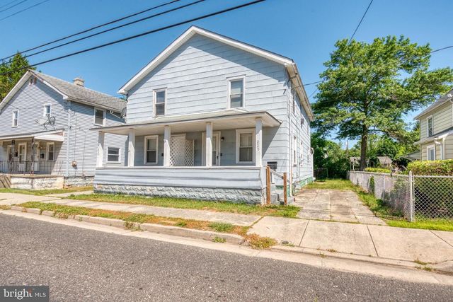 225-227 W BUCK ST, Paulsboro, NJ 08066