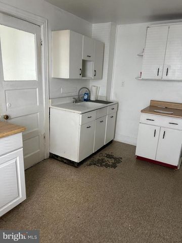 225-227 W BUCK ST, Paulsboro, NJ 08066