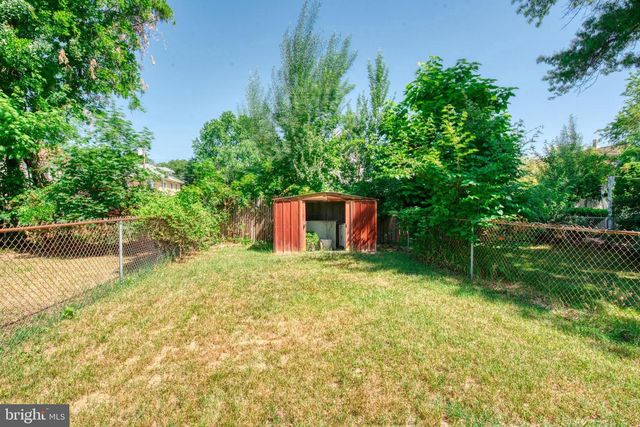 225-227 W BUCK ST, Paulsboro, NJ 08066