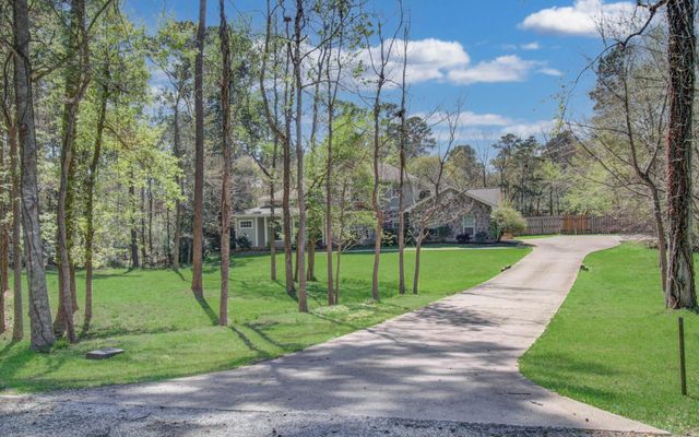 143 Briar Meadow, Huntsville, TX 77320