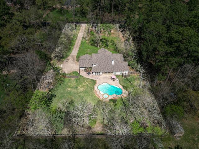 143 Briar Meadow, Huntsville, TX 77320