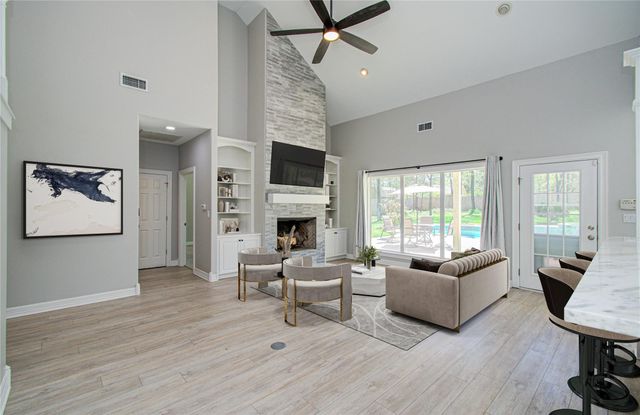 143 Briar Meadow, Huntsville, TX 77320