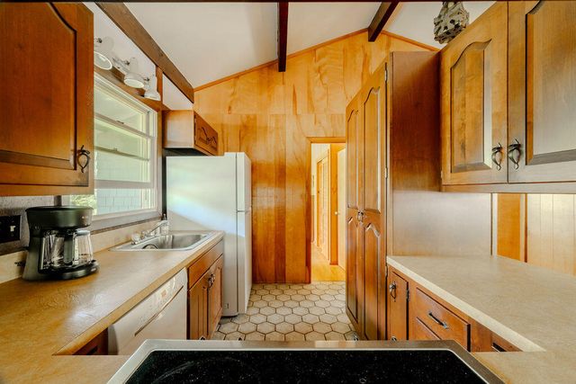 450 Lieutenant Island Road, Wellfleet, MA 02667