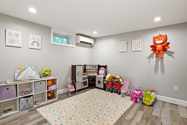 217 Macon Drive, Bridgeport, CT 06606