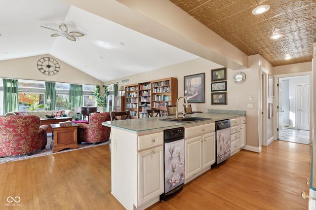 7515 W 96th Street, Zionsville, IN 46077