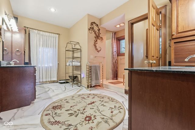 7515 W 96th Street, Zionsville, IN 46077