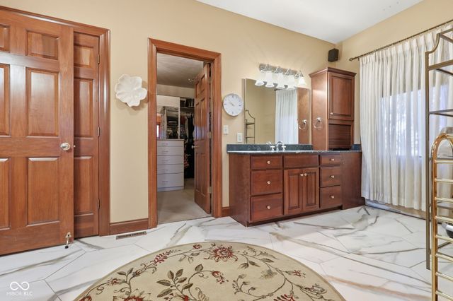 7515 W 96th Street, Zionsville, IN 46077