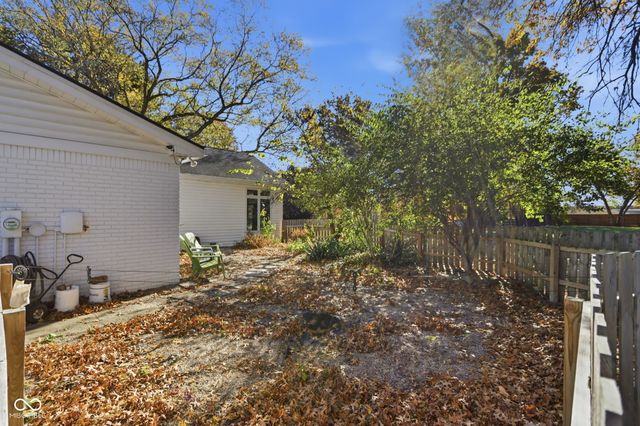 7515 W 96th Street, Zionsville, IN 46077