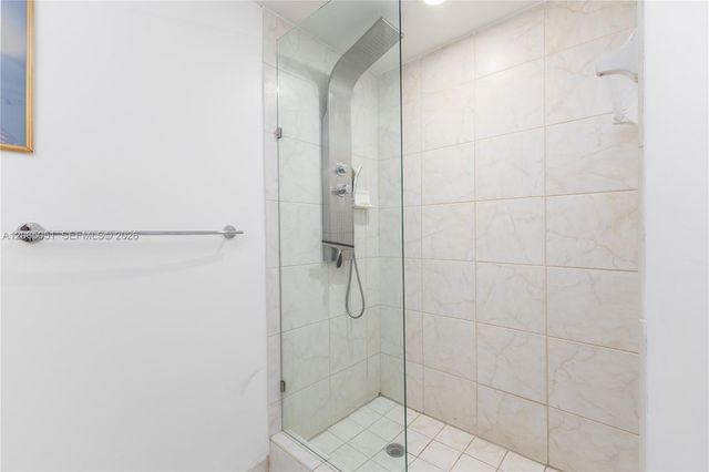 3180 SW 22nd Ter 501, Miami, FL 33145