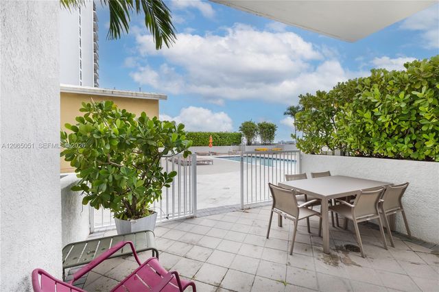 3180 SW 22nd Ter 501, Miami, FL 33145