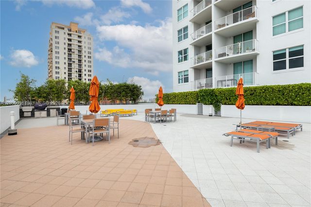 3180 SW 22nd Ter 501, Miami, FL 33145