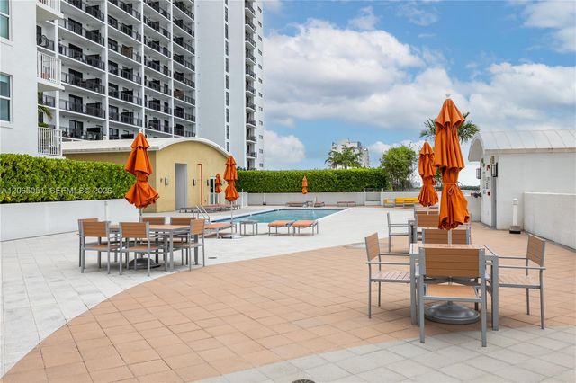 3180 SW 22nd Ter 501, Miami, FL 33145