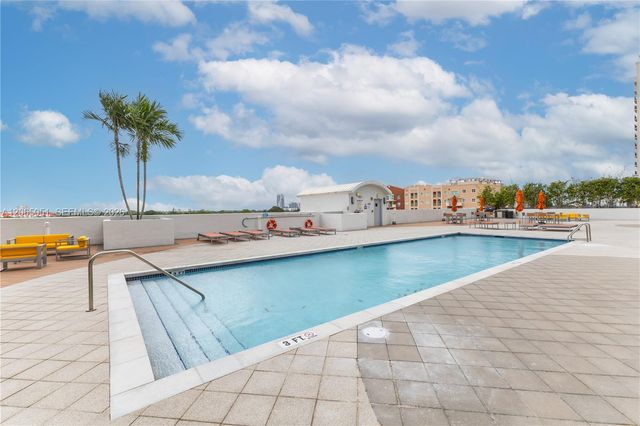3180 SW 22nd Ter 501, Miami, FL 33145