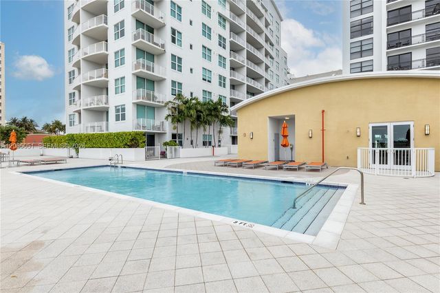 3180 SW 22nd Ter 501, Miami, FL 33145