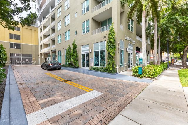 3180 SW 22nd Ter 501, Miami, FL 33145