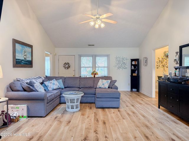 537 Chattooga Place Drive, Wilmington, NC 28412