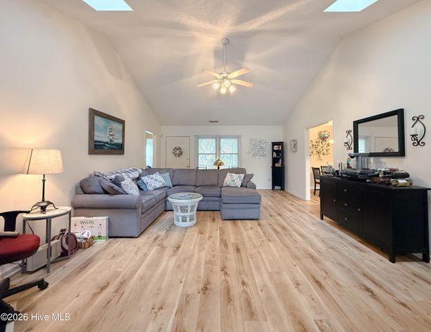 537 Chattooga Place Drive, Wilmington, NC 28412