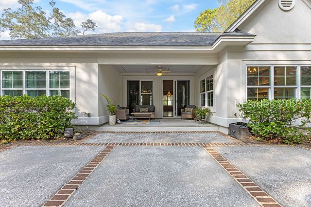 6 Stonewall Cir, Hilton Head Island, SC 29926
