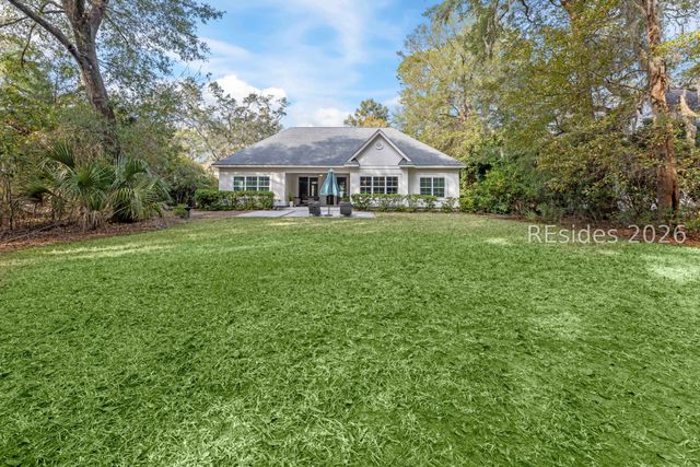 6 Stonewall Cir, Hilton Head Island, SC 29926