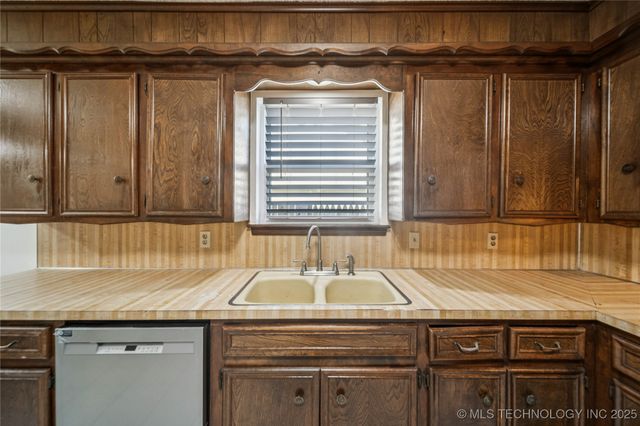 12517 E 38th Street, Tulsa, OK 74146