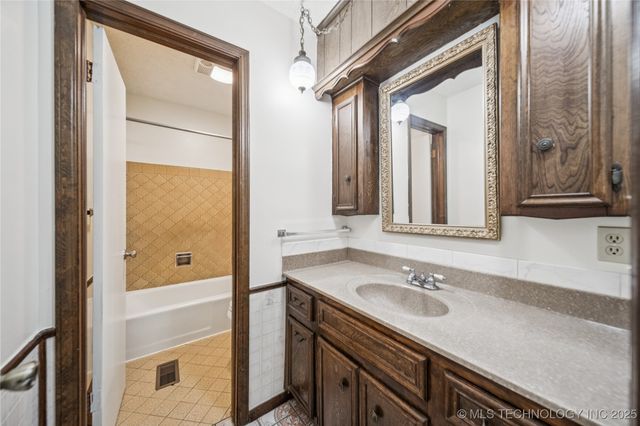 12517 E 38th Street, Tulsa, OK 74146