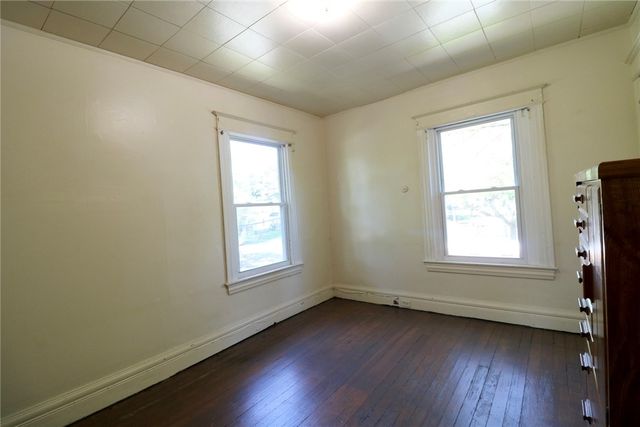 75 Peck Street, Rochester, NY 14609