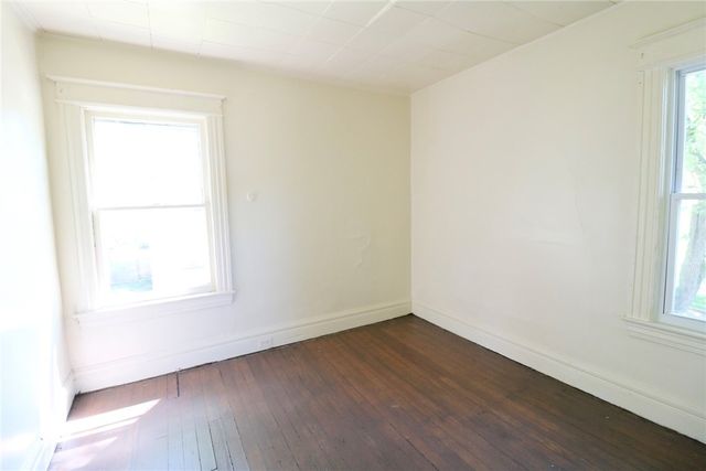 75 Peck Street, Rochester, NY 14609