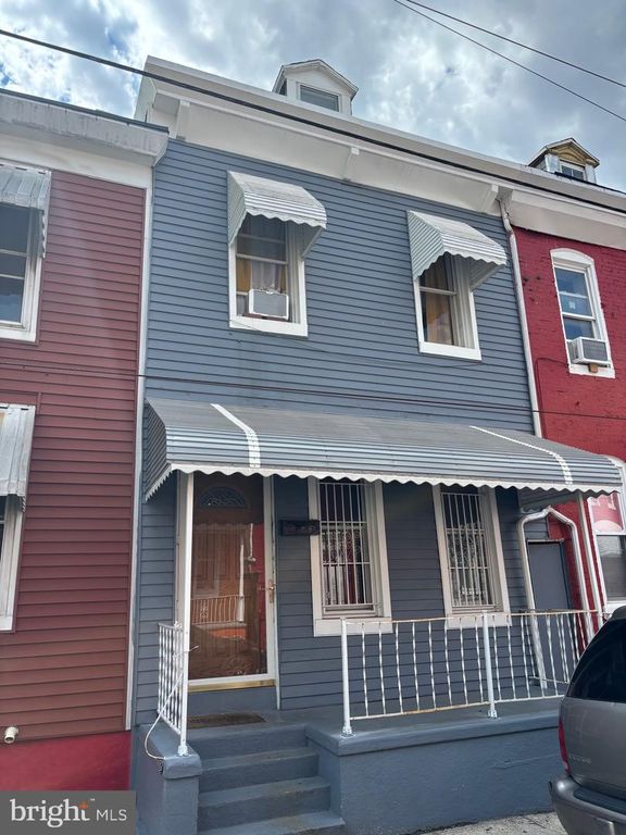 520 MOSS ST, Reading, PA 19604