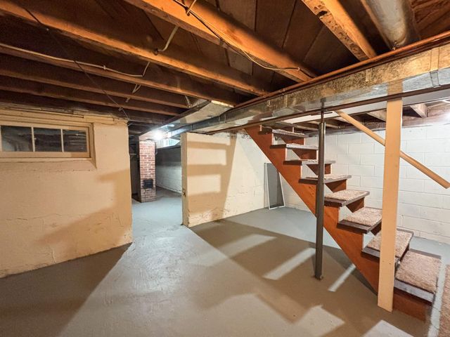 404 E Iron Street, Bessemer, MI 49911