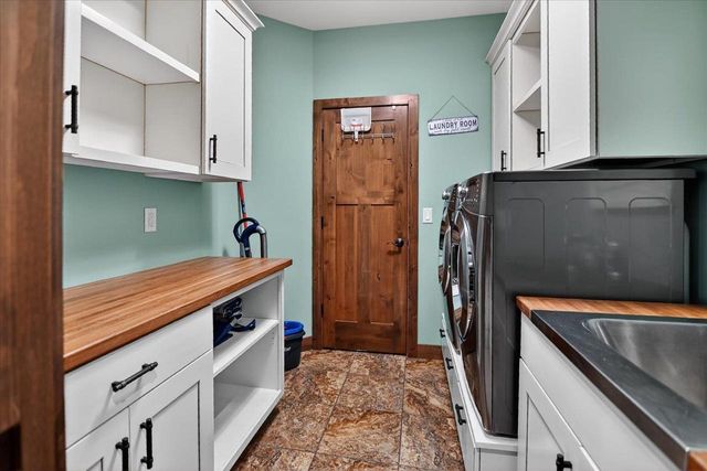 3168 Castleton Crossing, Sun Prairie, WI 53590