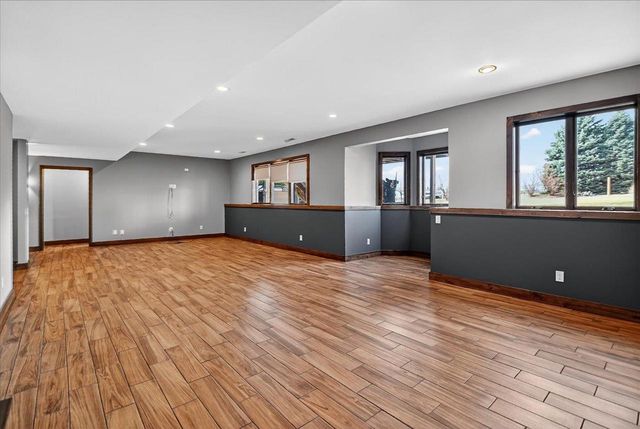 3168 Castleton Crossing, Sun Prairie, WI 53590