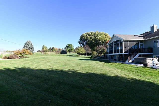 3168 Castleton Crossing, Sun Prairie, WI 53590