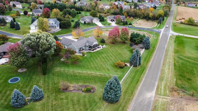 3168 Castleton Crossing, Sun Prairie, WI 53590