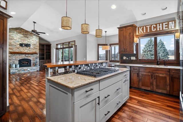 3168 Castleton Crossing, Sun Prairie, WI 53590