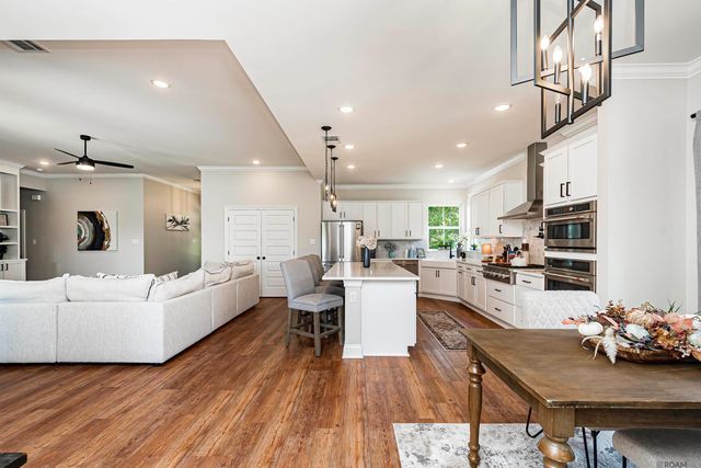 38327 Cornerview Rd, Gonzales, LA 70737