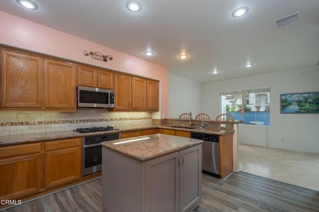 279 Camino Toluca, Camarillo, CA 93010