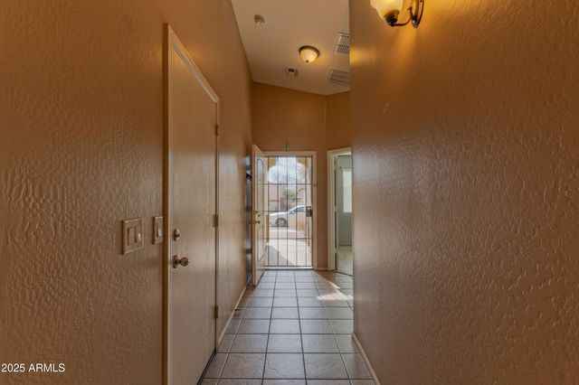 8750 W KINGMAN Street, Tolleson, AZ 85353