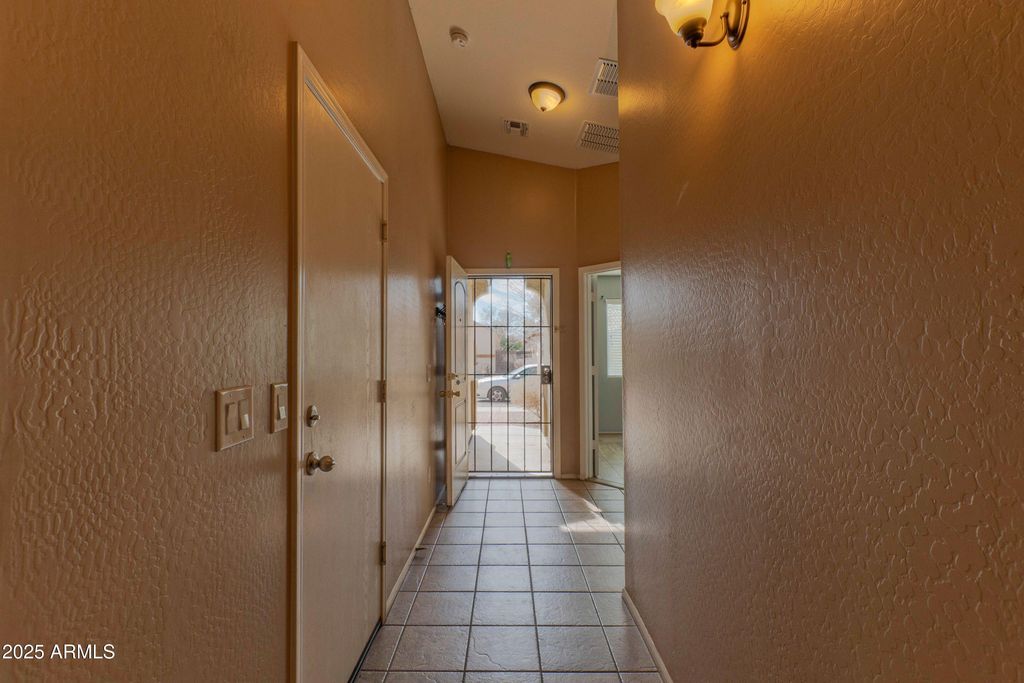 8750 W KINGMAN Street, Tolleson, AZ 85353 — photo 2