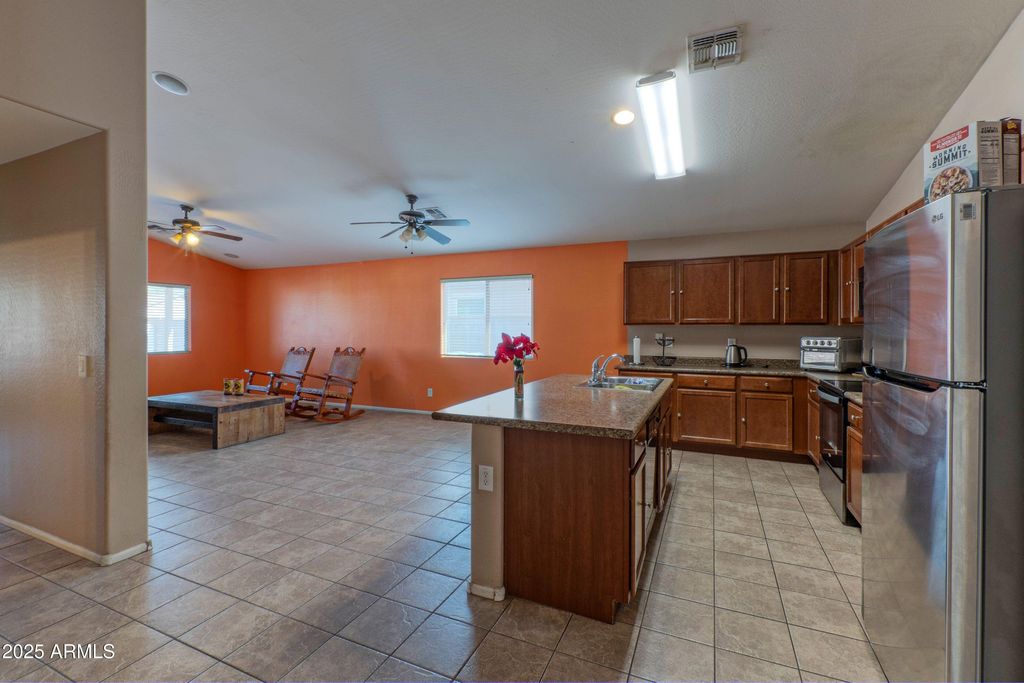 8750 W KINGMAN Street, Tolleson, AZ 85353 — photo 5