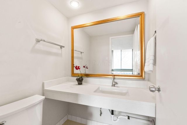 1000 Urlin Avenue, 11, Columbus, OH 43212