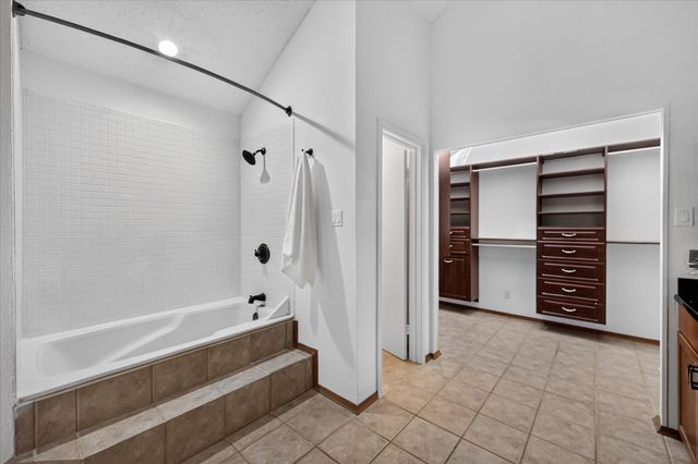 631 Mission Circle, Irving, TX 75063