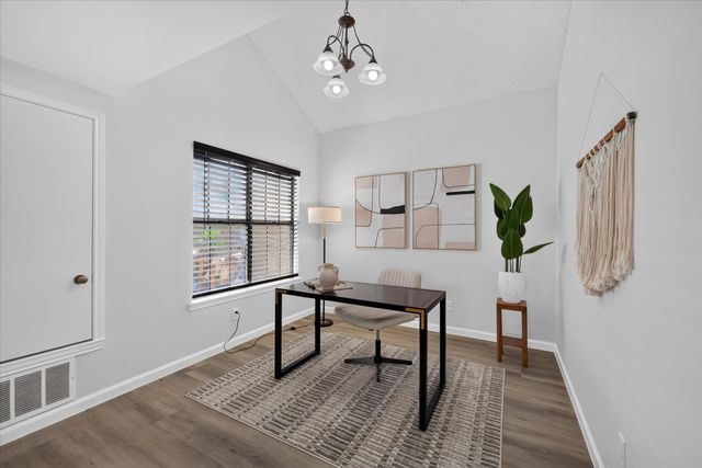 631 Mission Circle, Irving, TX 75063