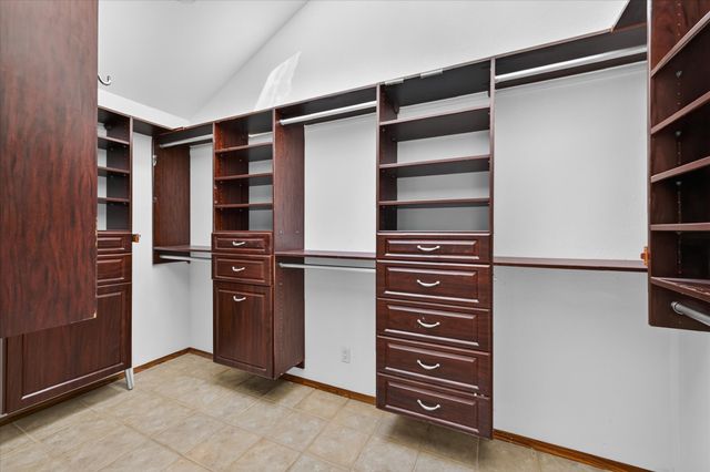 631 Mission Circle, Irving, TX 75063
